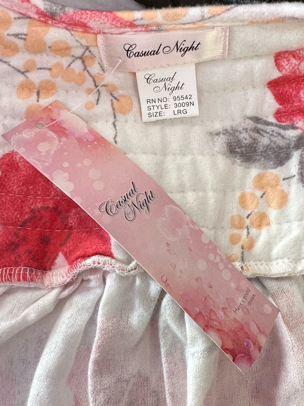 Floral Coral and White Quilted Robe - Picture 11 of 13